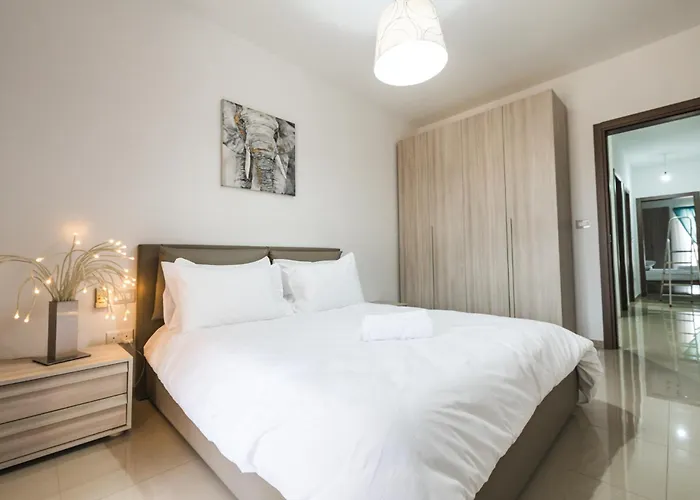 Spacious 2 Bedroom Apartment