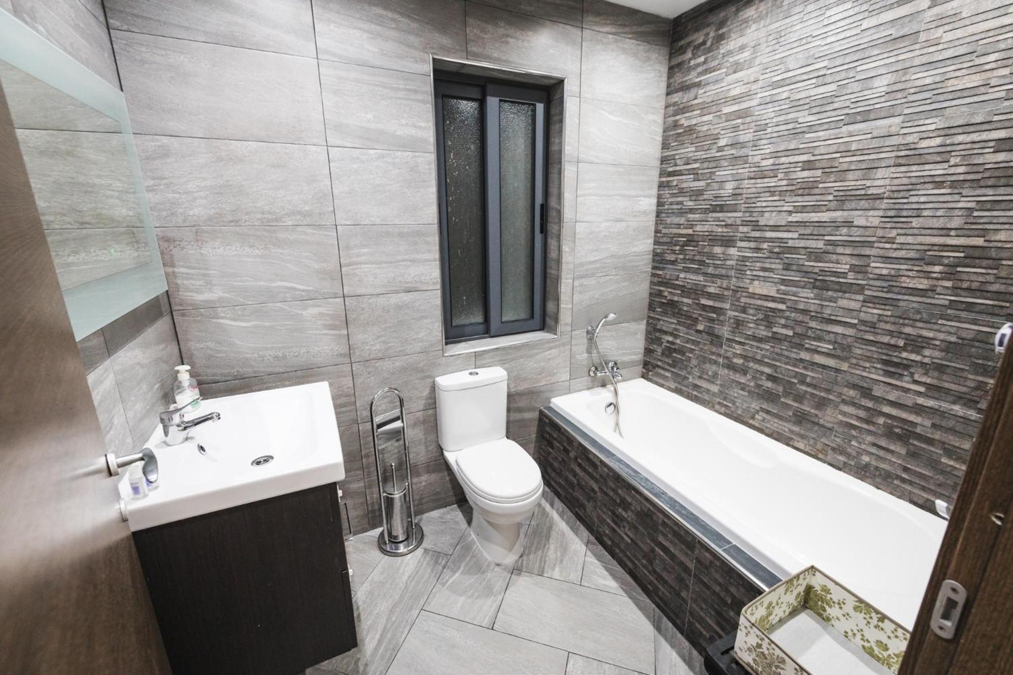 Spacious 2 Bedroom Cospicua