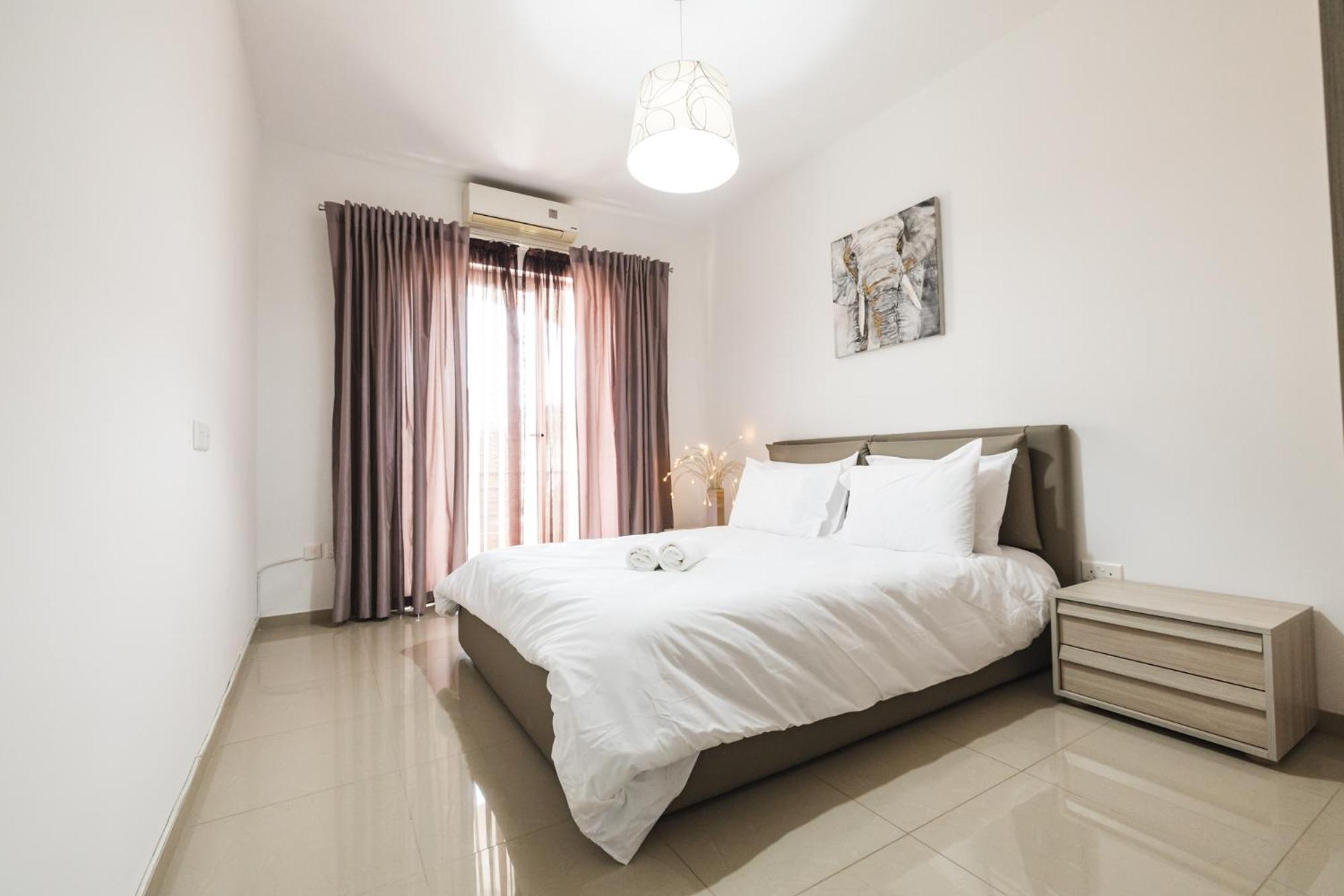 Apartament Spacious 2 Bedroom *